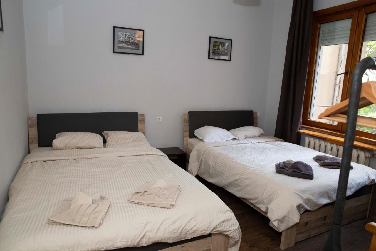 Central Sofia 3-Bedroom Apartment - Urban Art Gallery - Free Parking! Exterior foto